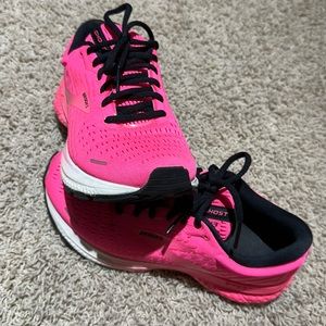 Brooks Hot Pink Running Shoes